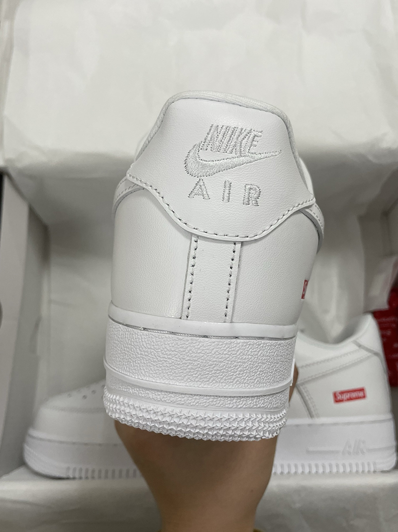Zapatillas Supreme x Nike Air Force 1 Low - Imagen 9