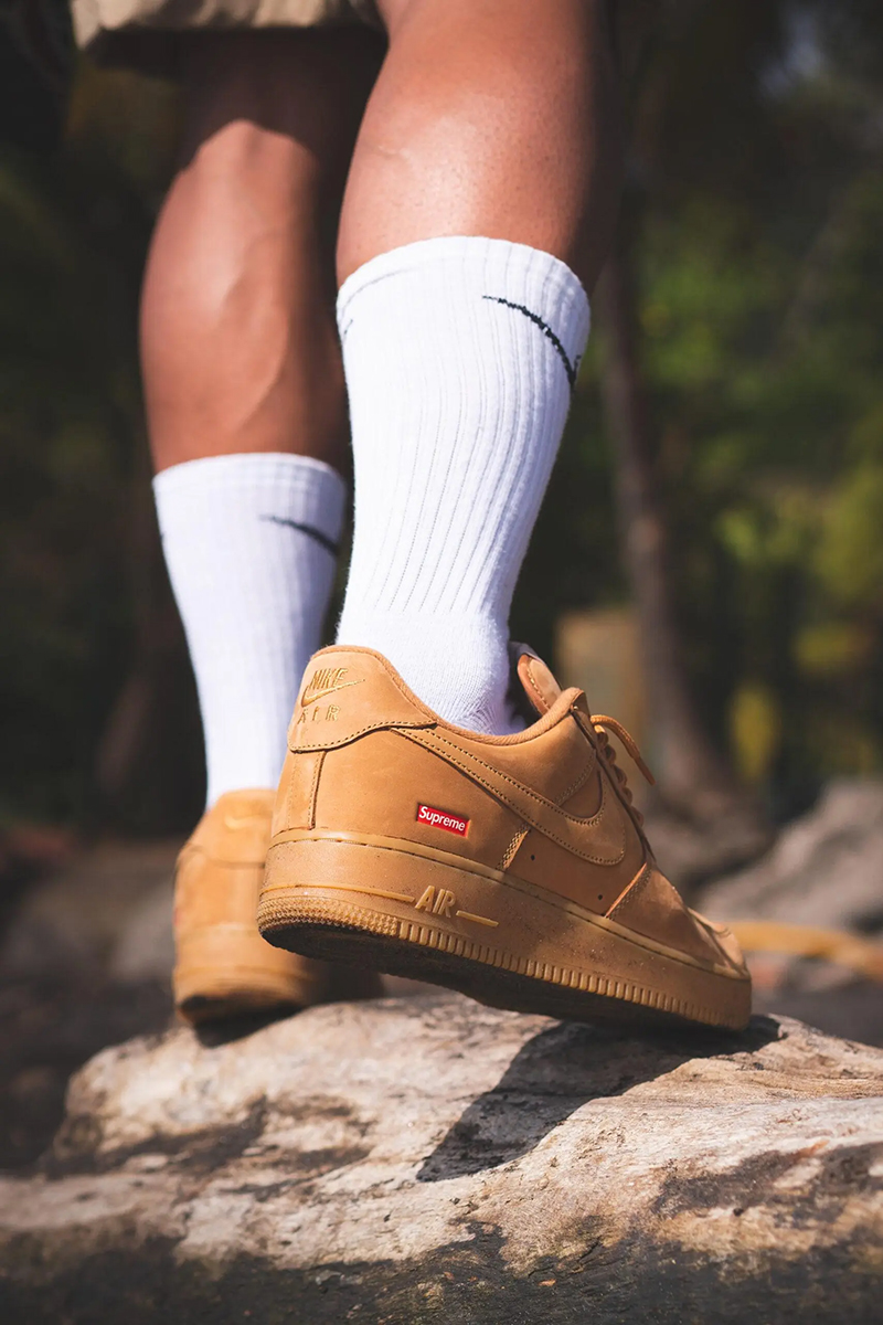 Zapatillas Supreme x Nike Air Force 1 Low - Imagen 13